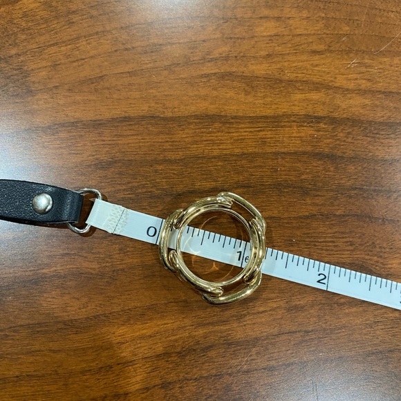 HERMES “Regate” Gold Scarf Ring - Picture 8 of 8